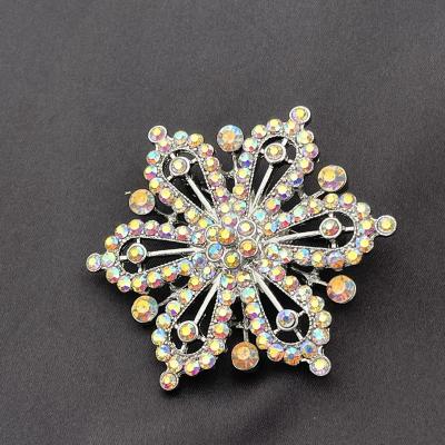 China New Fashion Korean Flower ALLOY Brooch Pin Brooches Bulk Rhinestone With Pearl Women Ladies Qinsource Design for sale