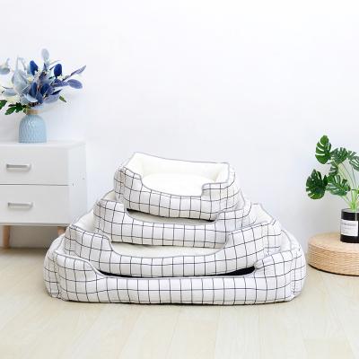 China Travel Dropshipping Dog Accessories Washable Plaid Canvas Cat Litter Pet Supplies Pet Garbage Cat Bed Dog Mat for sale