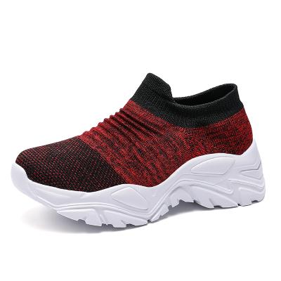 China 2022 fashion new fashion trend design fly knit fabric women shoes weaving casual sneakers for sale