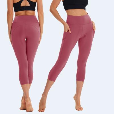 China Breathable Yoga Capris Workout Women Fitness Yoga Capris Gym Sports Capris Home Yoga Pant Gaiters for sale