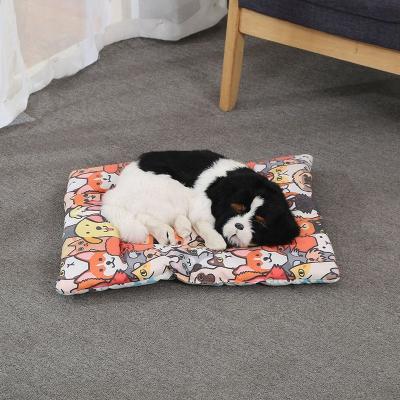 China Cooling Square Shape Dogs Breathable Multi-colors Print Dog Bed With Independent Double Sided Cushion for sale