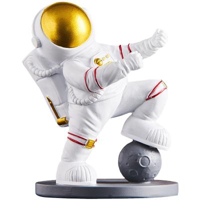 China Europe Home Decor Astronaut Sculpture Decoration Wine Rack Art Resin Craft Decoration for sale