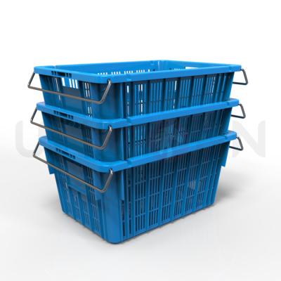 China Durable Vegetable Logistics Fruit Crate Farm Crate Handle Plastic Turnover Crate With Metal Handle for sale