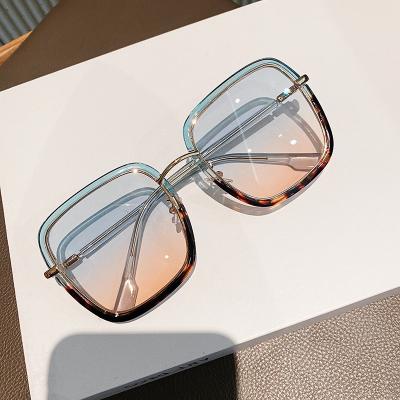 China Fashion Sunglasses 2022 Oversized Square Sunglasses Champagne Trendy Shades Rhinestone Women Spring Frame Metal Temples for sale