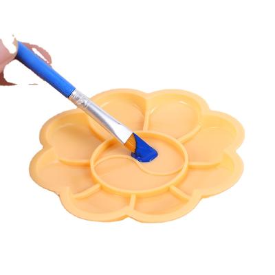 China Dots For Gifts High Quality Natural Color Handle Artist Drawing Set Oil Wooden Paint Brush for sale