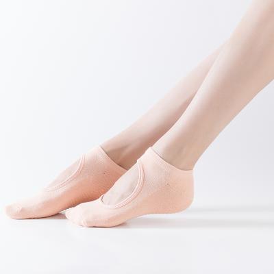 China Anti-Fault Fashion Women Cotton Dot Silicon Gel Non Slip Grip Yoga Gym Thick Solid Socks for sale