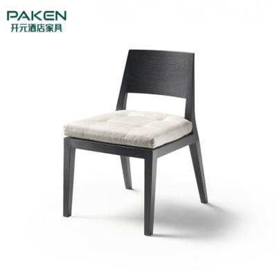 China Custom Paken Modern Factory Nordic Modern Solid Wood Frame Fabric Dining Chair For Dining Table for sale