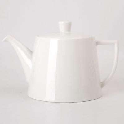 China 550ml Modern Farmhouse Simple Customize Design Fine White Porcelain Coffee And Teapots for sale