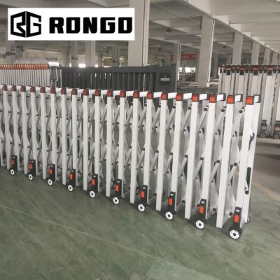 China Lightweight And Movable Aluminum Alloy Security Saudi Arabia Barrier Fencing And Security Retractable Barriers for sale