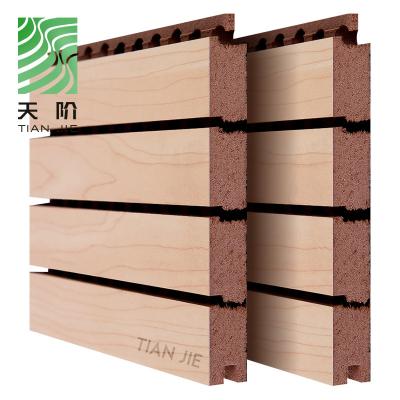 Cina Tianjie Acoustic Panels Sound Proof Wall Decoration Sound Absorption Sound Absorption Fireproof And Eco-friendly Wooden Grooved Acoustic Panel in vendita