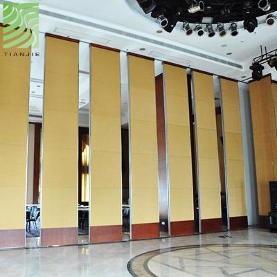 Cina Tianjie Traditional Acoustic Movable Acoustic Panels Operable Wall System in vendita