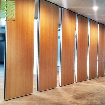 Cina Tianjie Modern Soundproof Movable Folding Wooden Acoustic Panels Acoustic Partition in vendita