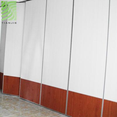 China Tianjie Modern Foldable Acoustic Screens Factory Exhibition Fire Wall Movable Partition Te koop