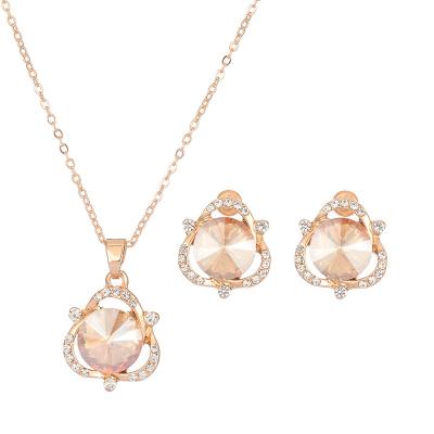 China Beautiful High Quality Classic Fashion Jewelry Set Crystal Fashion Necklace Earrings Heart Shaped Jewelry Set For Women for sale