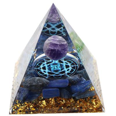 China Europe Wholesale Nature Crystal Chips Resin Pyramid Crystal Crafts Carved For Sale Blue-veins Stone Gift for sale