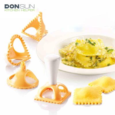 China Viable 4pcs Dough Cutter Stamp and Ravioli Cutter Dumpling Maker Mold Press Set for sale