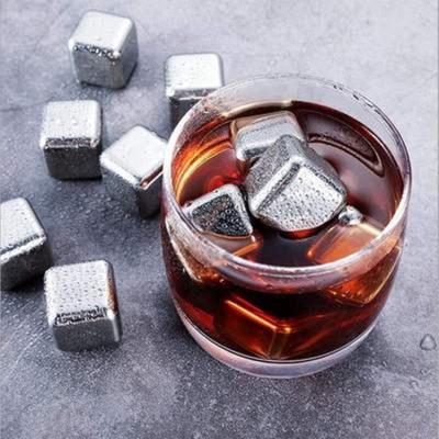 China Mini Bar Accessories Tools Sets Sustainable Whiskey Food Grade Stones Cooling Rocks Ice Cubes for sale