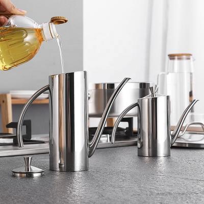 China Sustainable Household Kitchen Tools 304 Stainless Steel Sauce Vinegar Kettle Oil Bottle Seasoning Pot Oil for sale