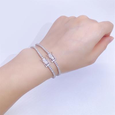 China Fashion jewelry 925 punk fashion jewelry 925 sterling silver vvs gra band round cut bracelet 2mm moissanite tennis chain for sale