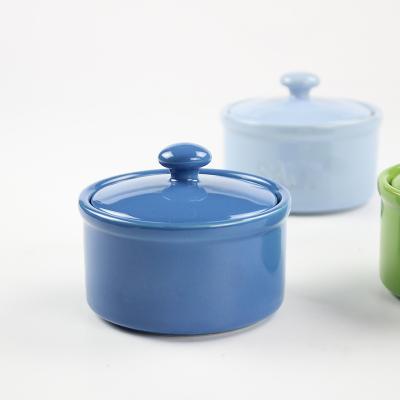 China Disposable Ceram Ramekins with Lids, Assorted Colors Ramekins Bowls, Ramekins for Creme Brulee Oven Safe for sale