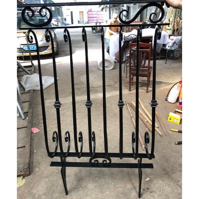 China Modern Victorian Cast Iron Fence Panel Decorative Cast Iron For Garden Fence Wrought Iron Fence for sale