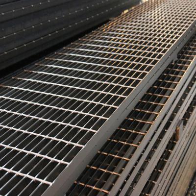 China Warehouse Industrial Mezzanine Riveted Bar Steel Grating SS316 for sale