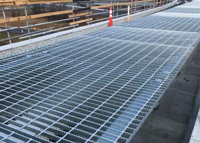 China Metal Walkway Catwalk Galvanized Serrated Bar Grating Yb/T4001 Standard for sale