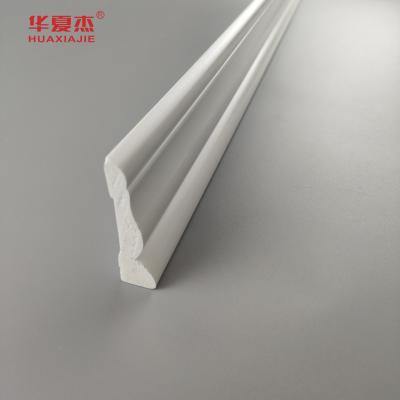 China Weißes PVC-Rohr Dekoration PVC-Formen feuchtigkeitsfeste Wohnkultur zu verkaufen