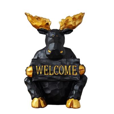 China High Quality Home Decor Resin Animal Statue Ornament European Table Reindeer Statue Craft for sale