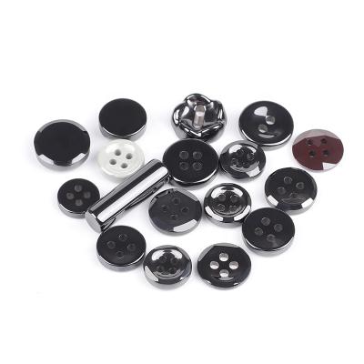 China High quality custom made china nickel free small black and white button for women's shirt for sale