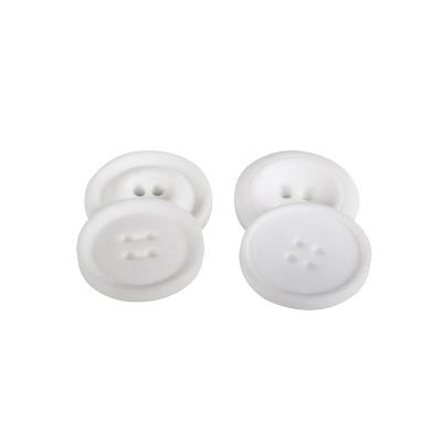 China Wholesale Commonly Used White Black Polyester Recycled Plastic Button Classic Workwear Nickel Free for sale