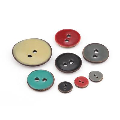 China Custom Natural Eco-Friendly Holes Nickel Free Seal 2 Color Baby Wooden Buttons For Clothing for sale