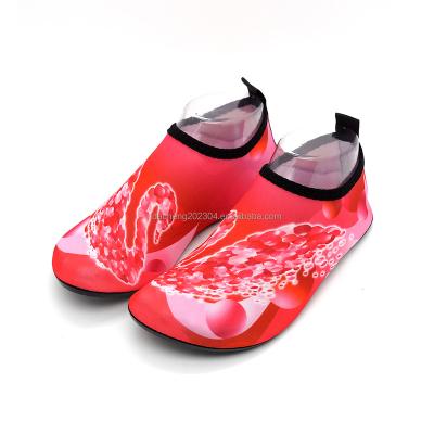 China Lightweight OEM Custom Design Neoprene Non Slip Comfortable Water Aqua Swimming Diving Shoes for sale