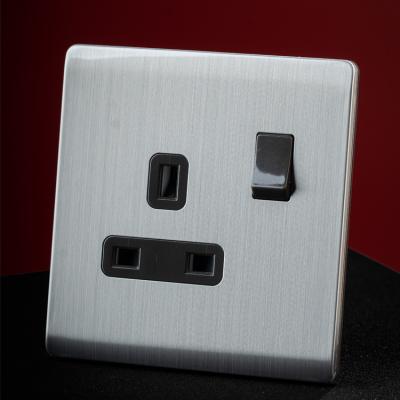 Cina Durable Top Selling EU Standard Type Surface Mounted Plate 13A Wall Switch Electrical Outlet in vendita