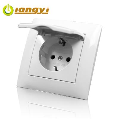 Cina Wholesale Waterproof ABS / ISO Ceramic Base Certificated EU Standard ABS DC Power Socket Ceramic Waterproof Base in vendita