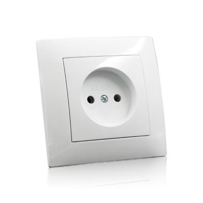 Cina 2 Pin Socket ABS / Low Household Two Pin Socket EU Standard ABS Certification CE ROHS Custom Made Low Ceramic Electric Power in vendita