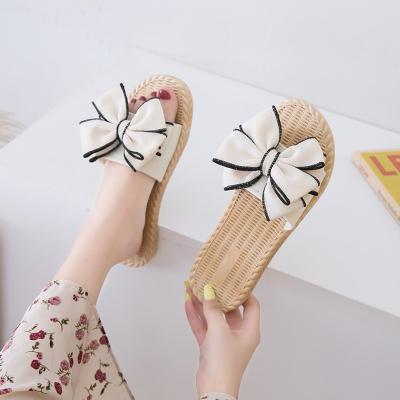 China Non-slip Flat Ladies Slippers Fashion Trend Bowknot Sandals Women Playful Outdoor Fashion Slippers for sale