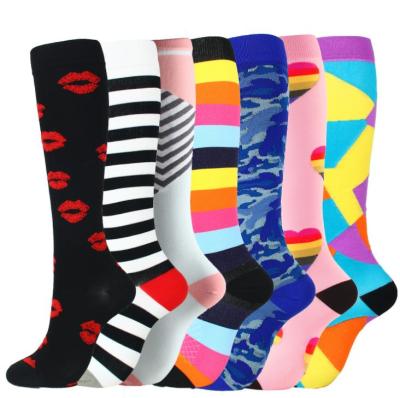 China Antibacterial 7 Pairs Pack Compression Socks Sports Compression Travel Recycling Socks for sale