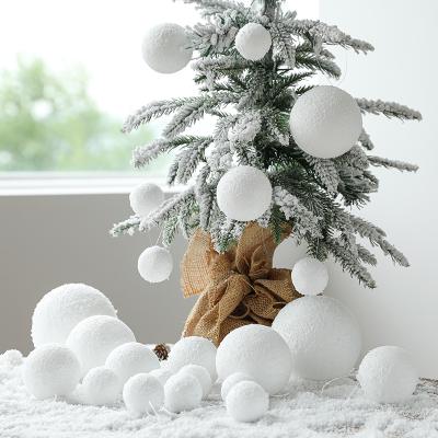 China Natale Christmas Tree Decoration Foam Ball White Christmas Environmental Friendly Foam Ball Ornaments arbol de navidads for sale