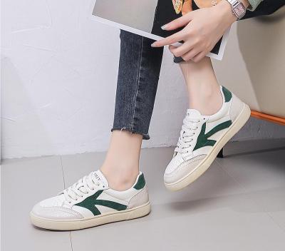 China Autumn Light Weight Womens Walking New Fashion Trend Low Outdoor Flat Women's Sports Shoes for sale