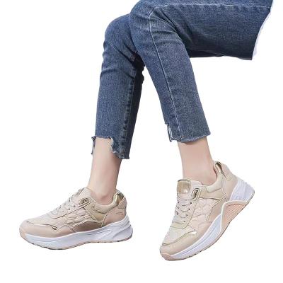 China Fashion Trend Factory Wholesale Mesh Breathable Anti-Slip Running Sports Shoes Women Sneakers Ease Daily Life Women Casual Walking Shoes for sale