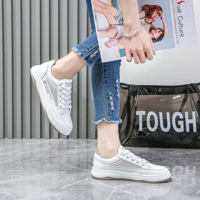 China Fashion trend light weight and new style ladies minimalist sports shoes walking women's flat shoes for daily life for sale