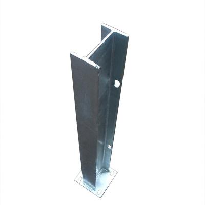 China Roadway Safety H Posts With Hot Galvanized 550g/m2 Highway Guardrail With W Beam for sale