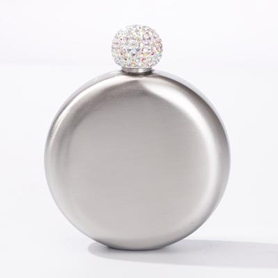 China Women's 5oz Liquor Liquor Whiskey 18/8 Stainless Steel 304 Stainless Steel Round Hip Flask With Rhinestone Crown Lids for sale