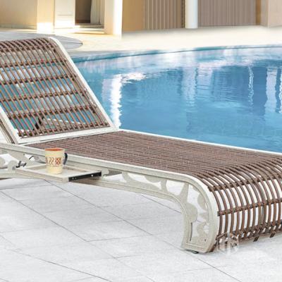 China New Modern Outdoor PE Rattan Sun Lounge Removeable Daybed Rolls Pool Deck Rattan Cane Furniture for sale