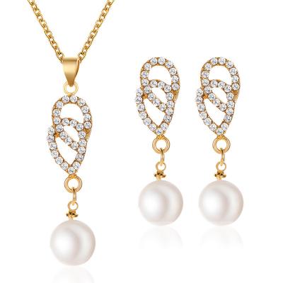 China Fashion TRENDY Wedding Bridal Jewelry Set For Women Temperament Pearl Crystal Rhinestone Water Drop Pendant Necklace Earrings Set for sale