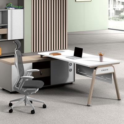 China 4 Compartments Space Office Workstation of Open Adjustable Shelves Designed for Open Spaces for sale