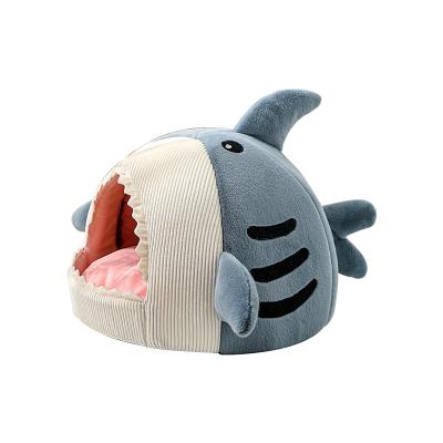 China China Supplier Shark Appearance Stocked Plush Insulated Dog Cat House for sale