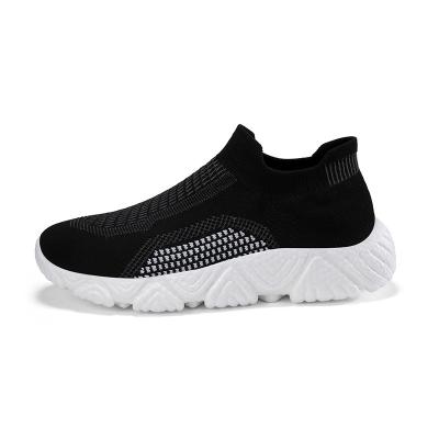 China 2023 Fashion Trend Spring New And All-match Mesh Lightweight Casual Sports Shoes Breathable Running Summer Women's Shoes for sale