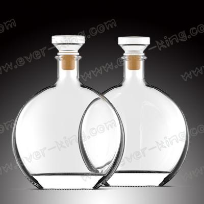 Chine Cognac d'ISO9001 500ml Flint Glass Liquor Bottles For à vendre